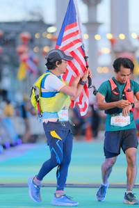 BIB: 5086
                            <button type="button" onclick="openModal(21766911)" class="btn btn-primary btn-sm float-right btn-popup" data-toggle="modal" data-target=".modal-high-quality">
                        <i class="fas fa-shopping-cart"></i> Add to Cart
                    </button>
                                            <button type="button" onclick="isThisMe(21766911, true)" class="btn btn-success btn-sm float-right btn-popup btn-isme hidden" data-toggle="tooltip" data-placement="bottom" title="นี่คือรูปของคุณใช่ไหม คลิกที่นี่เพื่อเอาเข้าอัลบั้ม">
                        <i class="fas fa-plus"></i> Add to album
                    </button>
                    <button type="button" onclick="isThisMe(21766911, false)" class="btn btn-warning btn-sm float-right btn-popup btn-isnotme hidden">
                        <i class="fas fa-ban"></i> Remove from album
                    </button>